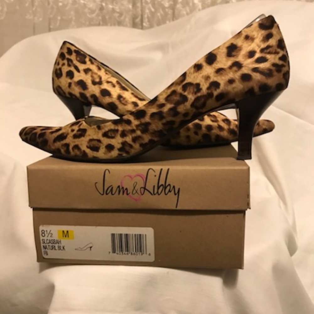 Leopard Print Pumps